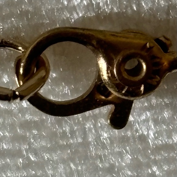 Vintage Monet Gold Tone Heart Pendant Necklace - Picture 5 of 9